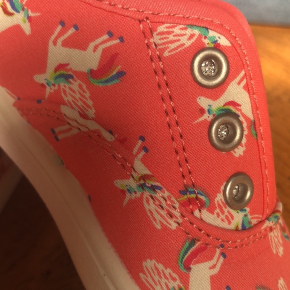 Cat and Jack sneakers size 7 - Picture 3 of 5